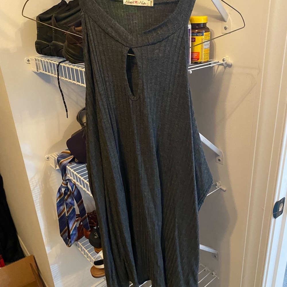 Cute long sleeve Cold shoulder!